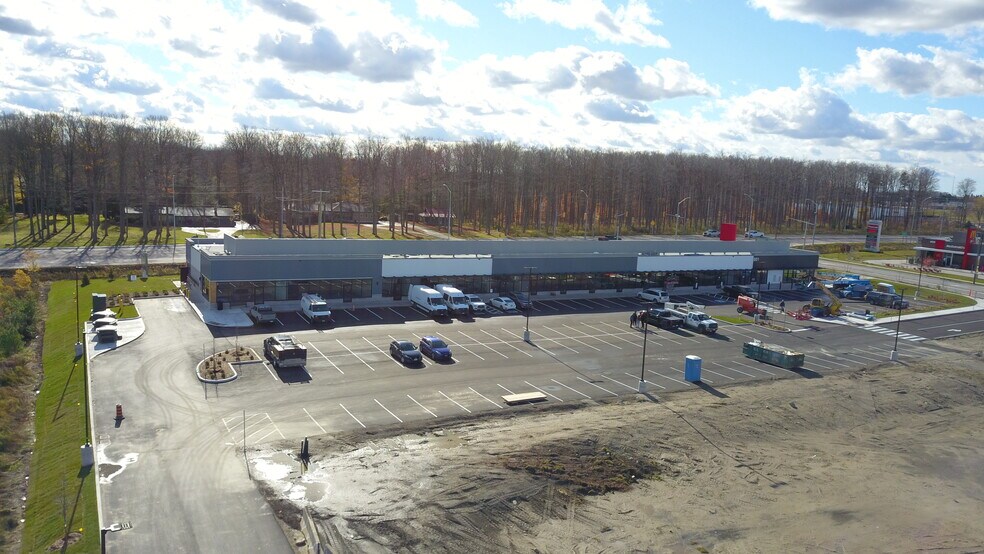 More Photos Of 801 Ojibway Rd, Shelburne Storefront Retail Office For Lease