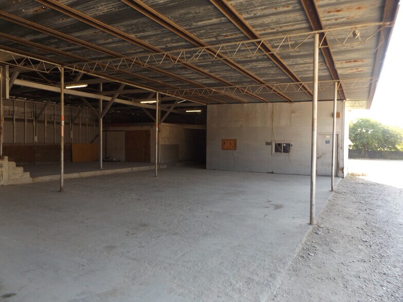 More Photos Of 11523 Jones Maltsberger Rd, San Antonio Warehouse For Lease