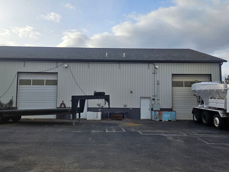 More Photos Of 162 Zoot Way, Bozeman Industrial For Sale