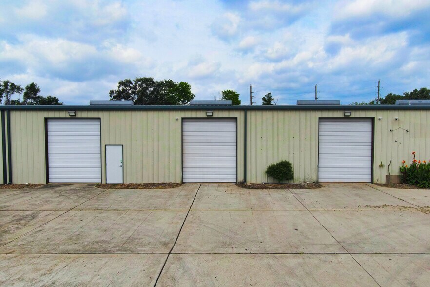 More Photos Of 5305 5th St, Katy Industrial For Sale