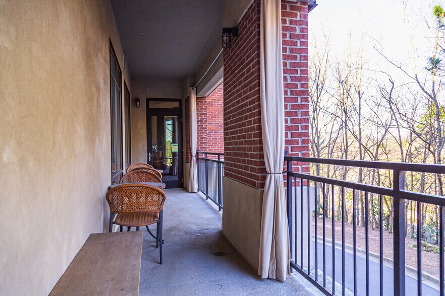 More Photos Of 319 Atlanta St, Marietta Office For Sale