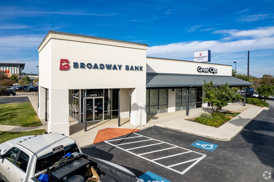 More Photos Of 24165 W IH-10, San Antonio Unknown For Lease
