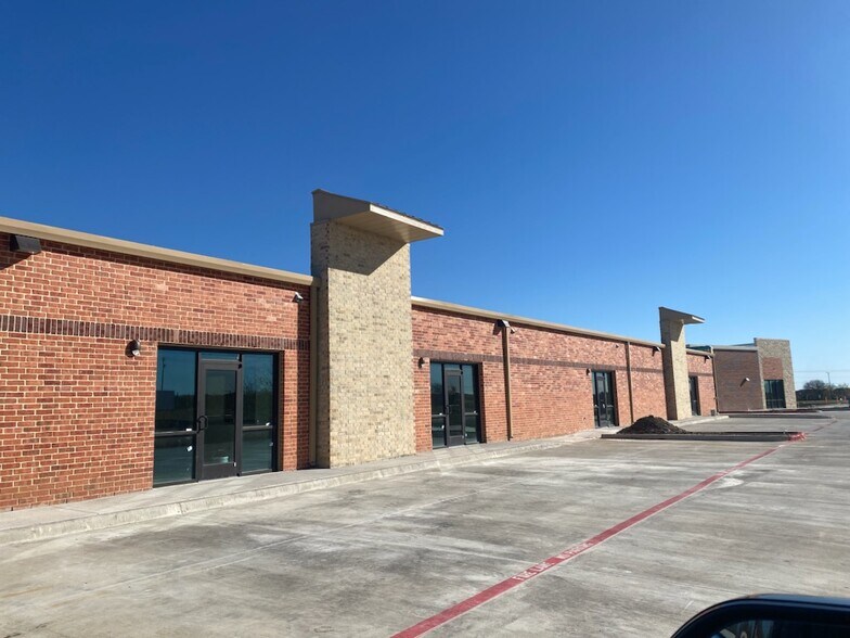 More Photos Of 1767 Old State Highway 24, Little Elm Restaurant For Lease