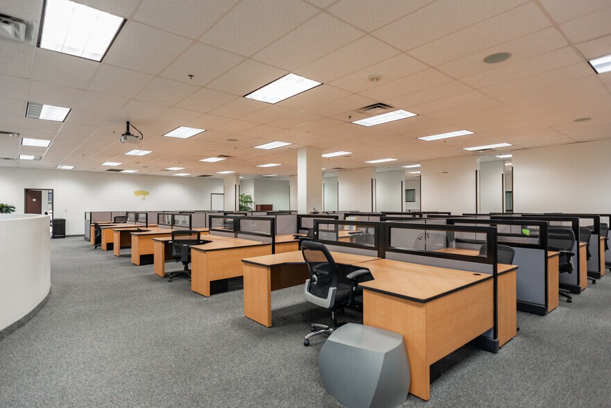 More Photos Of 311 E Warm Springs Rd, Las Vegas Office For Lease