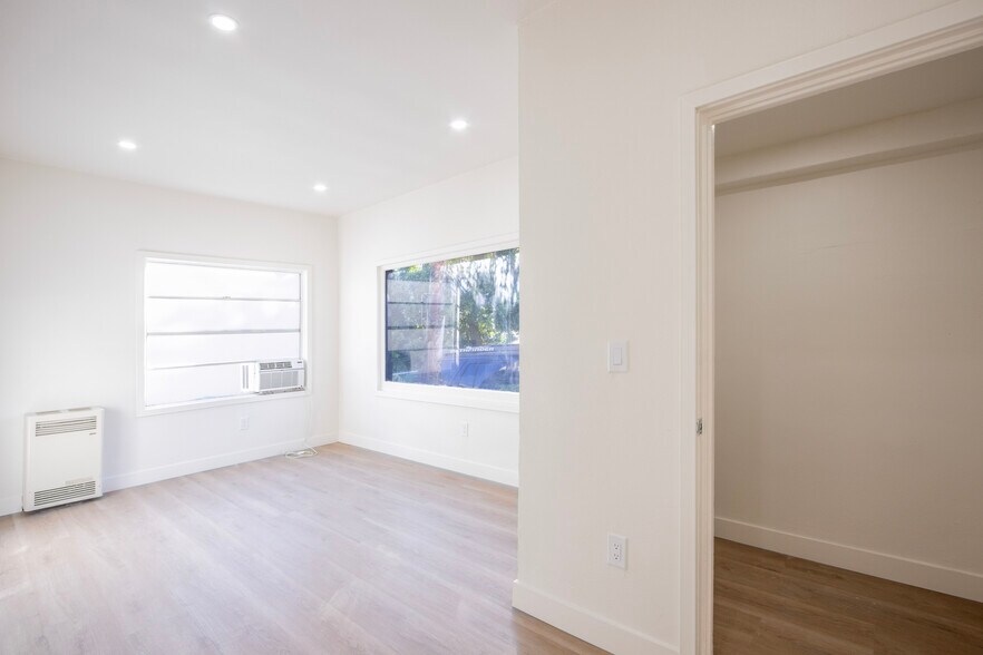 More Photos Of 1918 Grace Ave, Los Angeles Apartments For Sale