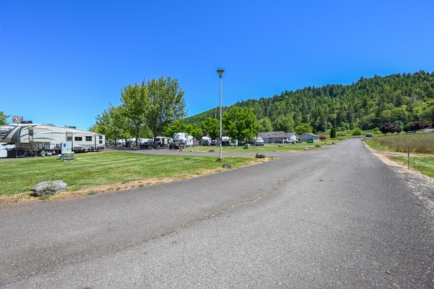 More Photos Of 1120 John Long Rd, Oakland Manufactured Housing Mobile Home Park For Sale