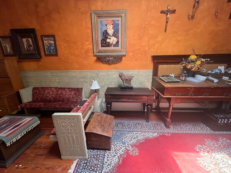 More Photos Of 414 W Main St, Denison General Retail For Sale