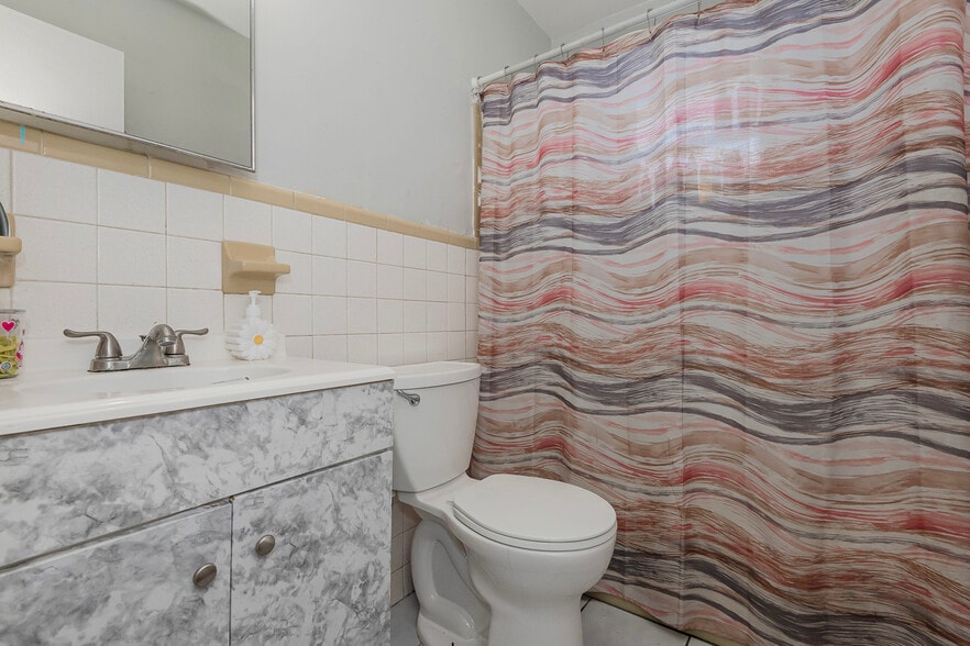 More Photos Of 1911-1915 SW 4th Ave, Fort Lauderdale Apartments For Sale