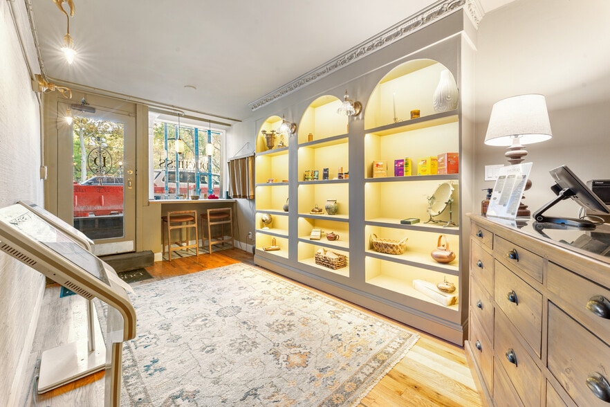 Primary Photo Of 187 Chrystie St, New York Apartments For Lease