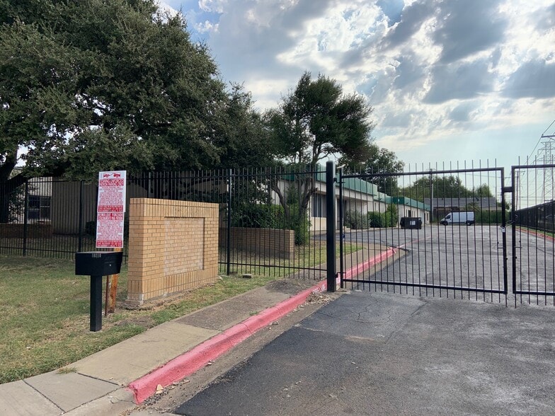 More Photos Of 10210 Monroe Dr, Dallas Light Distribution For Sale