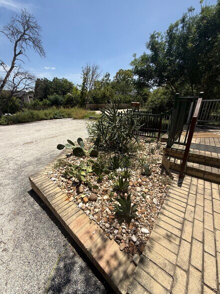 More Photos Of 9506 Perrin Beitel Rd, San Antonio Land For Lease