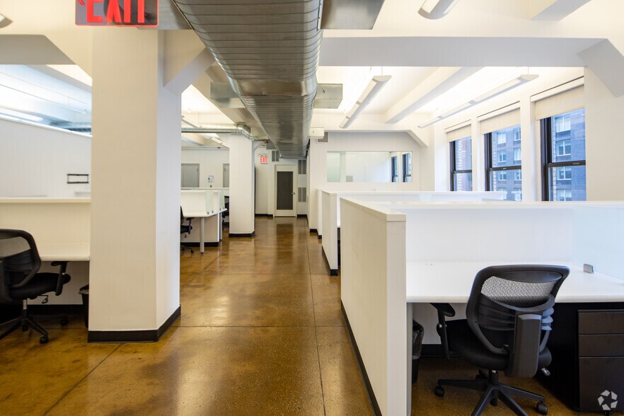 More Photos Of 589 Eighth Ave, New York Loft Creative Space For Lease