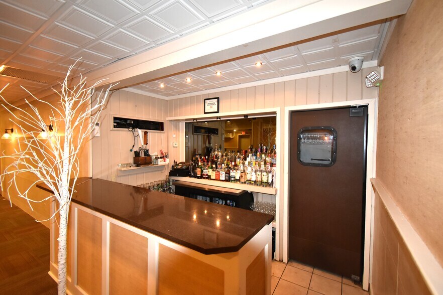More Photos Of 1021 Rt-146, Clifton Park Restaurant For Sale