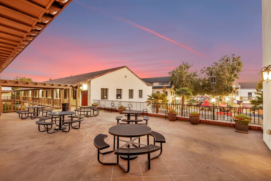 More Photos Of 111 W Evelyn Ave, Sunnyvale Loft Creative Space For Lease