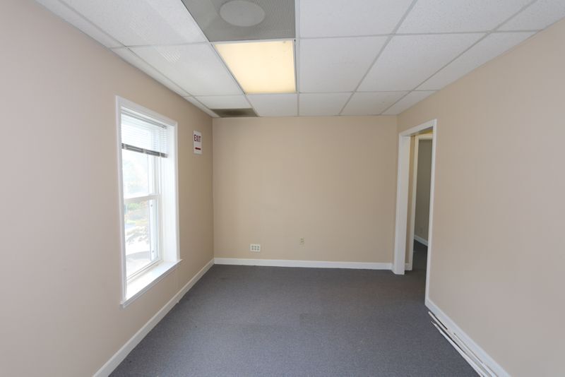 More Photos Of 400 Pelham Rd, Greenville Office For Lease
