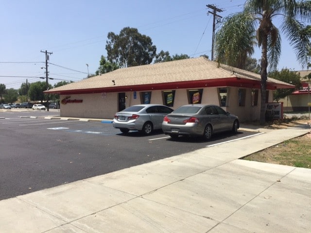 More Photos Of 9696 Magnolia Ave, Riverside Restaurant For Lease
