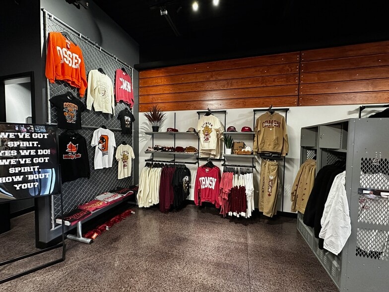 More Photos Of 233 Central Ave, Osseo Storefront For Sale