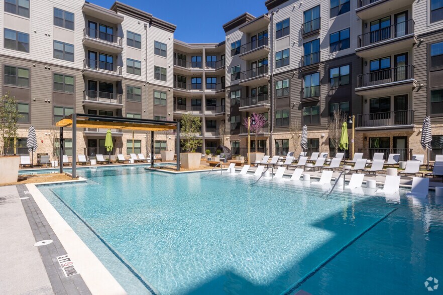 More Photos Of 5180 Peachtree Blvd, Chamblee Apartments For Lease