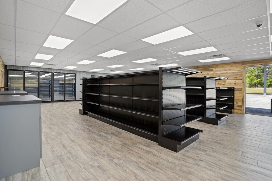 More Photos Of 6893 TX-19, Crockett Freestanding For Sale