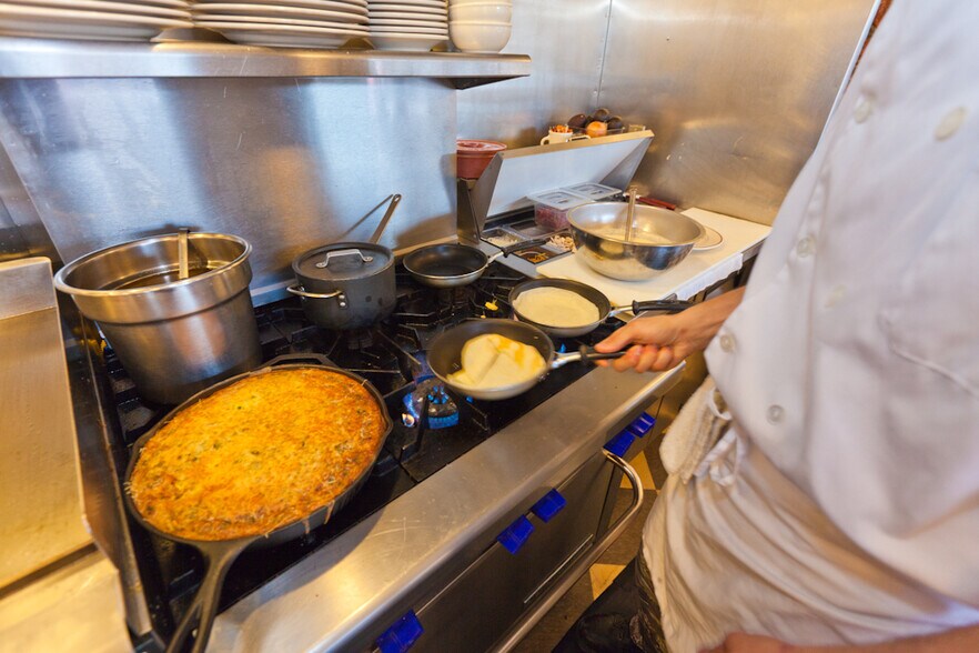 More Photos Of 5038 Hwy 140, Mariposa Restaurant For Sale