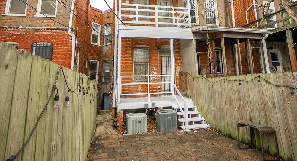 More Photos Of 1210 Pennsylvania Ave SE, Washington Office For Sale