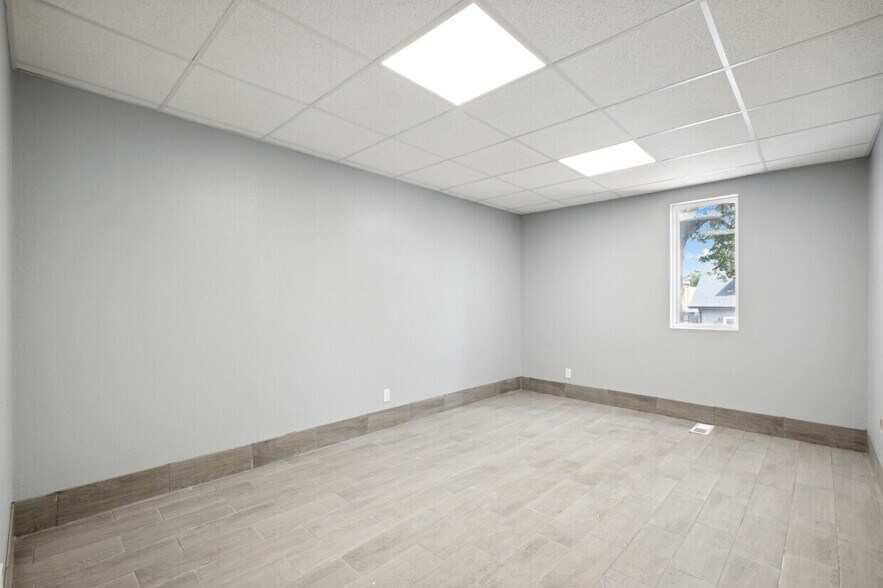 More Photos Of 3438-3446 Snelling Ave S, Minneapolis Distribution For Lease