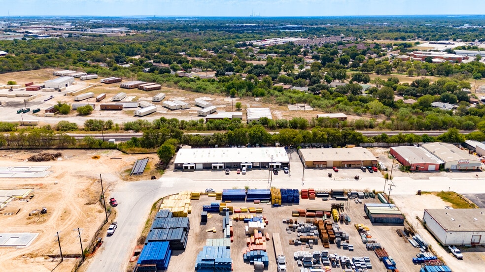 More Photos Of 3534-3542 Copeland Dr, San Antonio Light Manufacturing For Lease