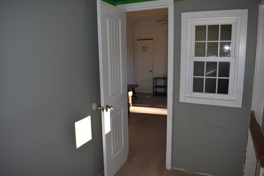 More Photos Of 1484 Broad St, Augusta Freestanding For Sale