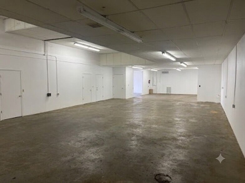 More Photos Of 125 Porter Industrial Rd, Clarksville Warehouse For Lease