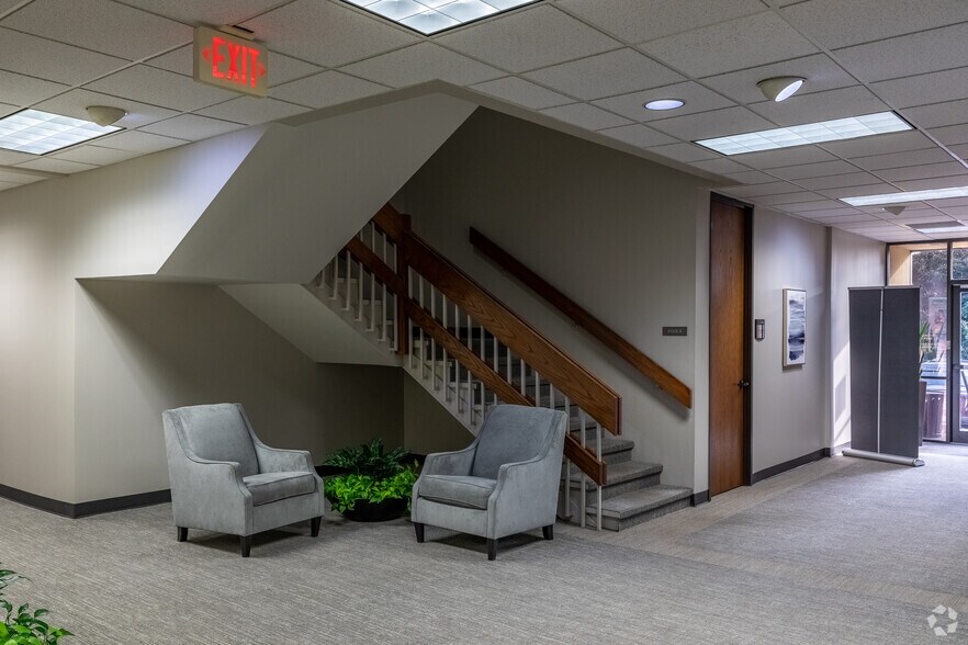 More Photos Of 7003 Chadwick Dr, Brentwood Office For Lease