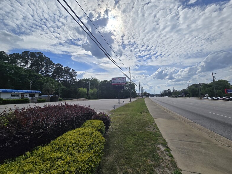 Primary Photo Of 5303 Raeford Rd, Fayetteville Auto Dealership For Sale