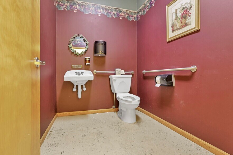 More Photos Of 1900 Winchester Southern Rd, Canal Winchester Winery Vineyard For Sale