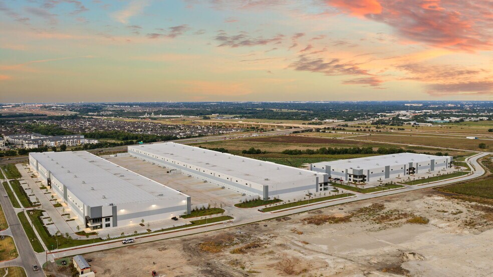 More Photos Of Hwy 130 @ Hwy 79, Hutto Distribution For Sale