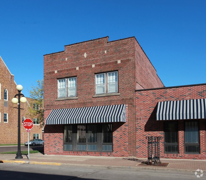 Primary Photo Of 120 W Grand Ave, Eau Claire Office Residential For Lease