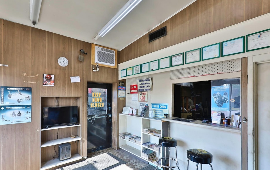 More Photos Of 2466 Buffalo Gap Rd, Abilene Auto Repair For Sale