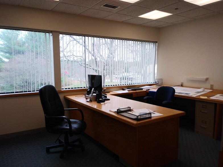 More Photos Of 1000 Mount Laurel Cir, Shirley Light Manufacturing For Lease