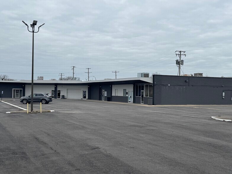 More Photos Of 660-670 Lincoln St, Portsmouth Unknown For Lease