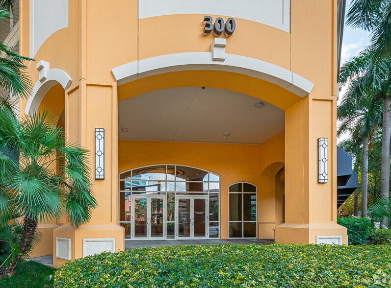 More Photos Of 300 SE 2nd St, Fort Lauderdale Office For Lease