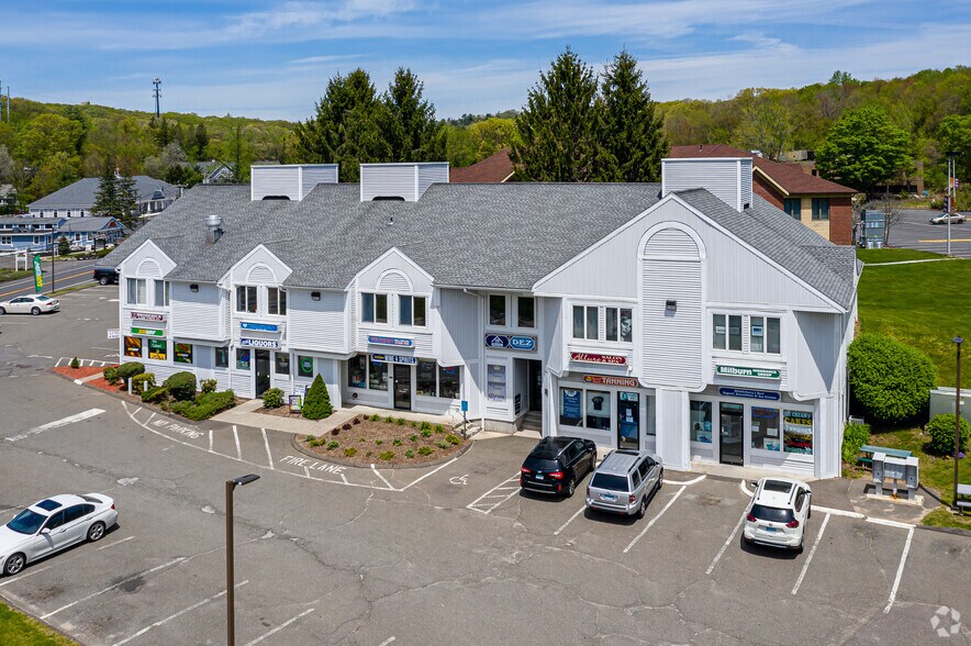 More Photos Of 750 Straits Tpke, Middlebury Unknown For Lease