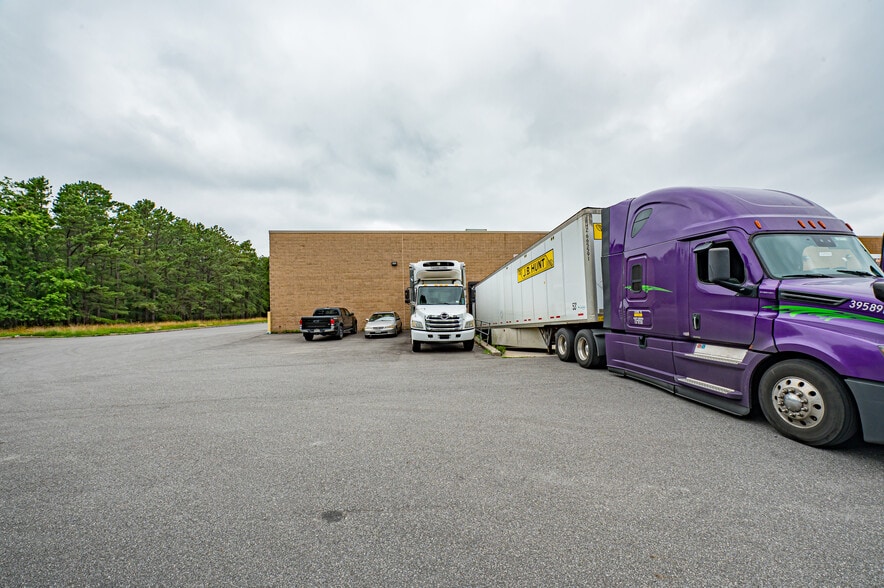 More Photos Of 30 Crossways E, Bohemia Manufacturing For Sale