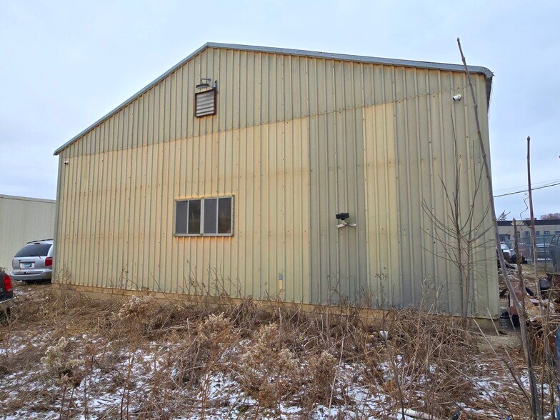 More Photos Of 1131 1/2 Valleyhigh Dr NW, Rochester Warehouse For Sale