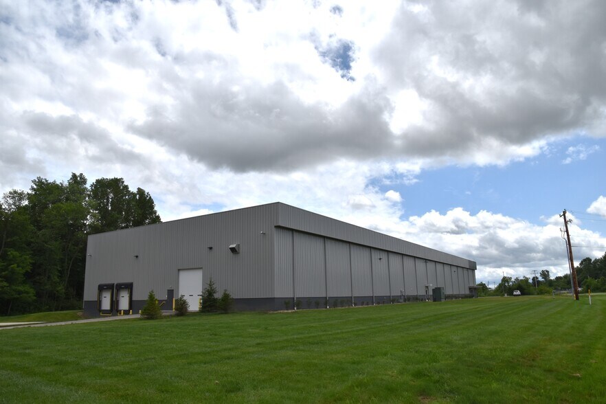 More Photos Of 1680 James Pky, Heath Manufacturing For Lease