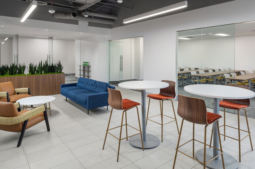 More Photos Of 1130 N Alma School Rd, Mesa Unknown For Sale