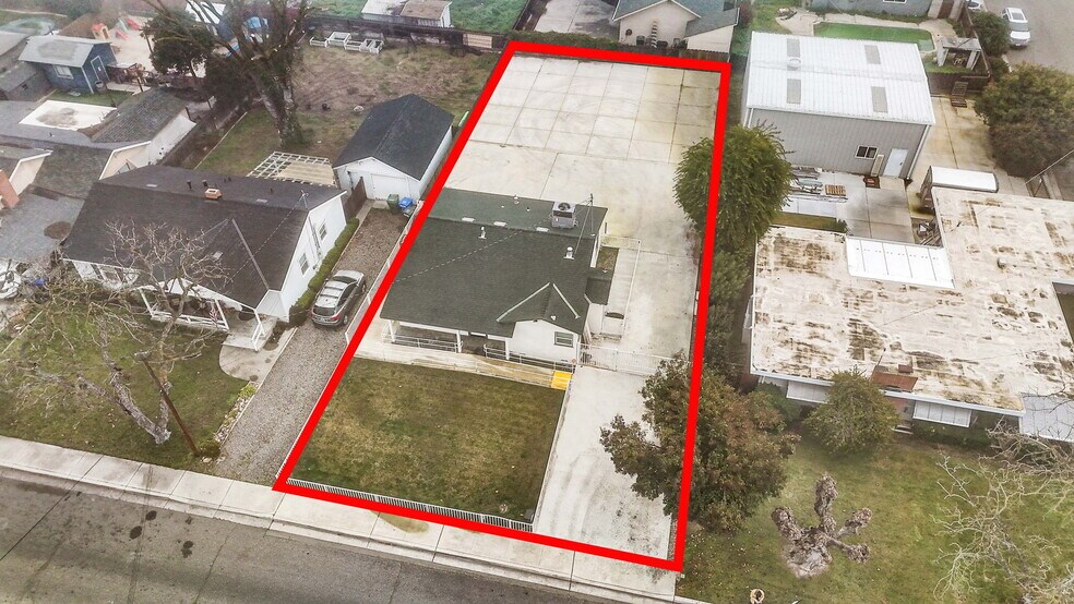 More Photos Of 2250 Colorado Ave, Turlock General Retail For Sale