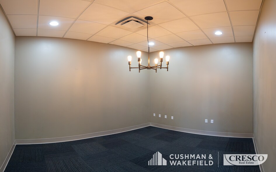 More Photos Of 1935 W 25th St, Cleveland Storefront Retail Office For Sale