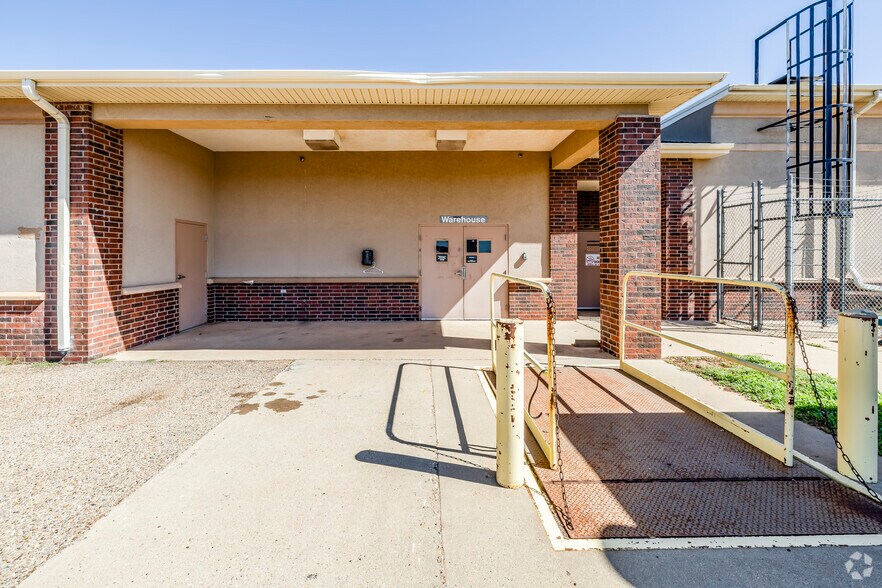 More Photos Of 6104 Avenue Q South Dr, Lubbock Medical For Sale