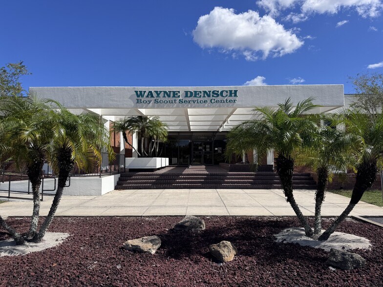 More Photos Of 1951 S Orange Blossom Trl, Apopka Office For Sale