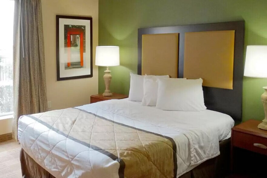 More Photos Of 572 E Beasley Rd, Jackson Hotel For Sale