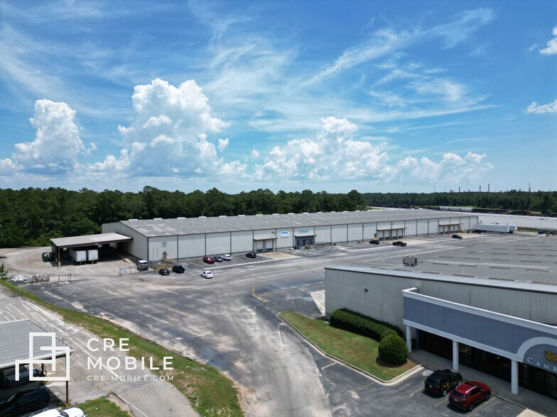 More Photos Of 252 Jacintoport Blvd, Saraland Warehouse For Lease