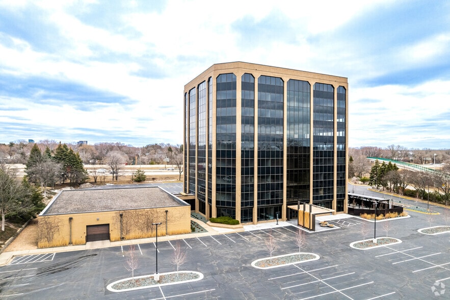 More Photos Of 7201 Metro Blvd, Edina Office For Lease